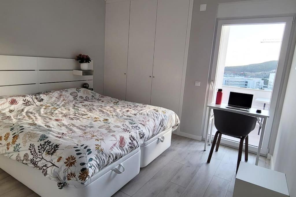 *Sea View* New 3 Bedroom Apt With Free Parking 塞辛布拉 外观 照片